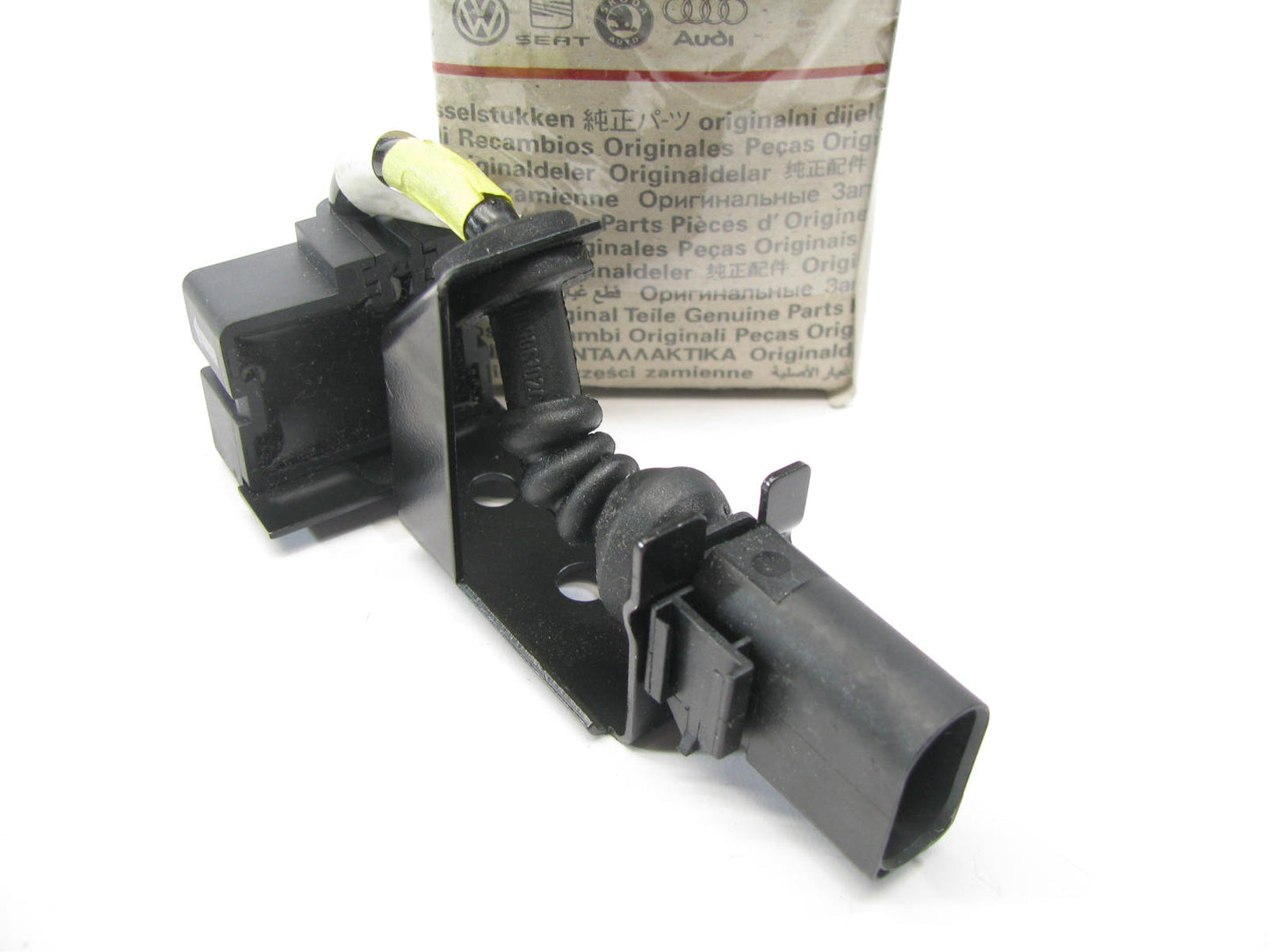 NEW - OEM 4E0616575E Rear Left Acceleration Sensor For 2004 Audi A4