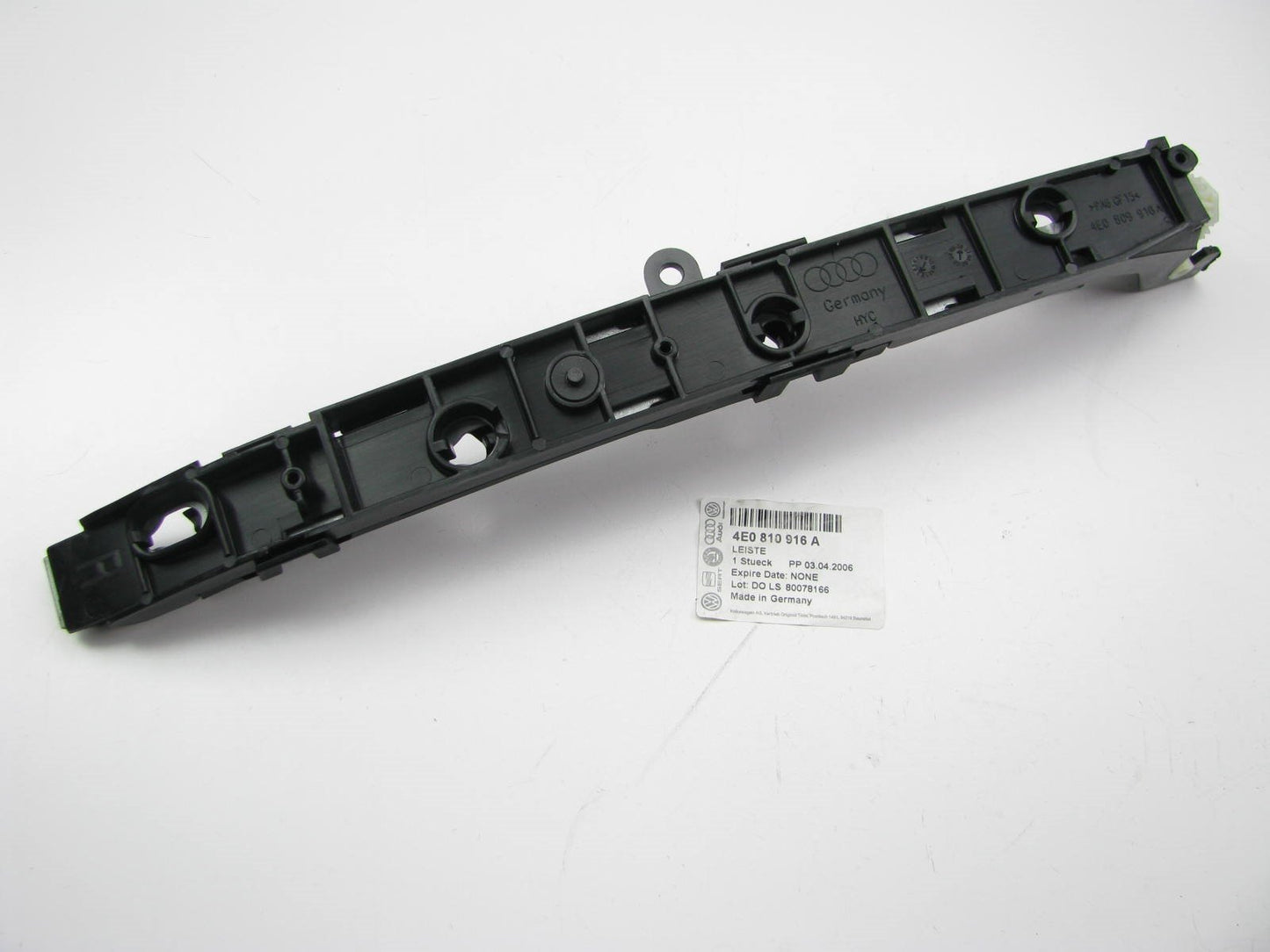 NEW - OEM Rear Bumper Upper Right Retainer Bracket For Audi 4E0810916A