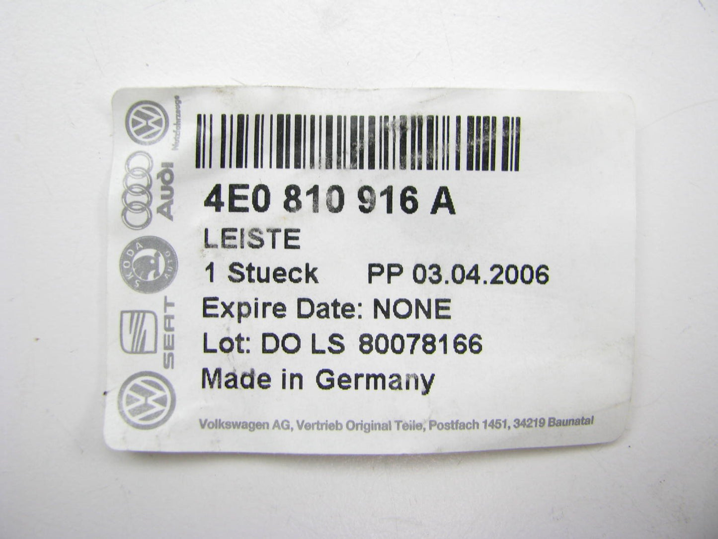NEW - OEM Rear Bumper Upper Right Retainer Bracket For Audi 4E0810916A