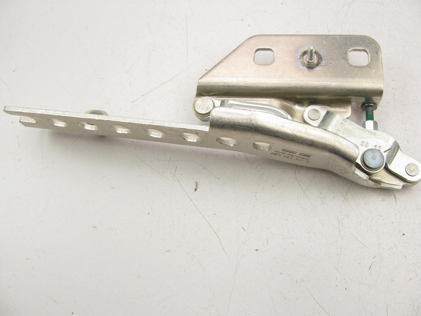 NEW - OEM VW Audi 4E0823301G Left Hood Hinge 2004-2010 A8 Quattro 2007-2009 S8