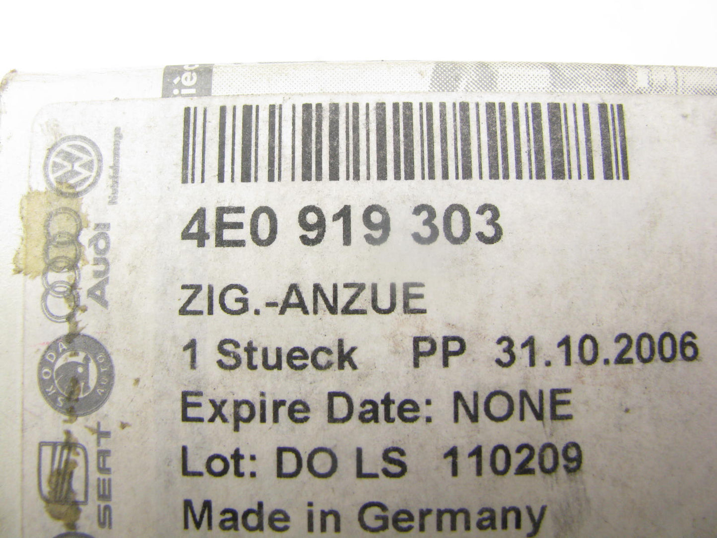 NEW - OEM VW Audi 4E0919303 Center Console 12V Cigarette Lighter