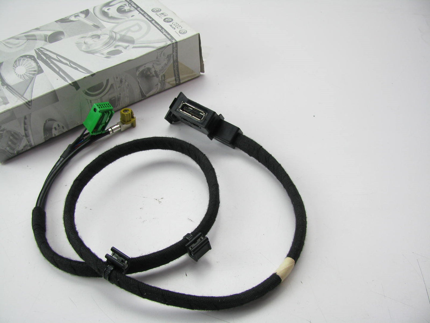 NEW GENUINE OEM Audi 4E0971656 Music Audio Aux. Interface Wire Harness Adapter