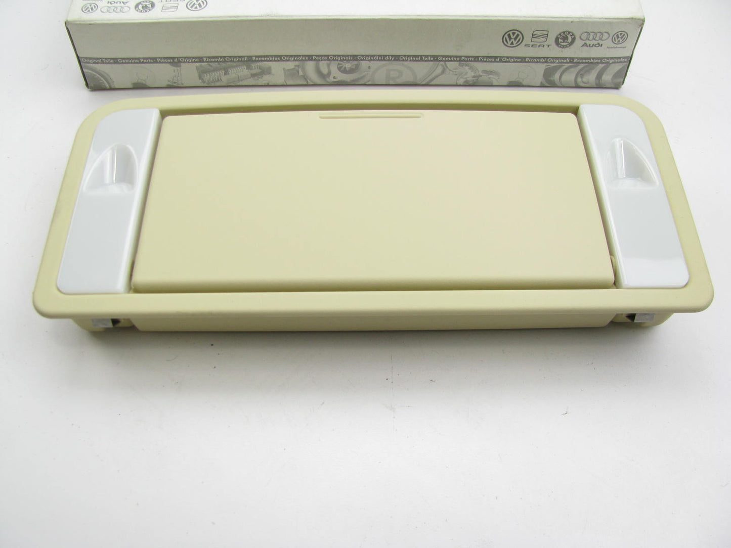 NEW - OEM Genuine Audi Rear Roof Vanity Doom Lamp Light For 04-10 A8 Quattro