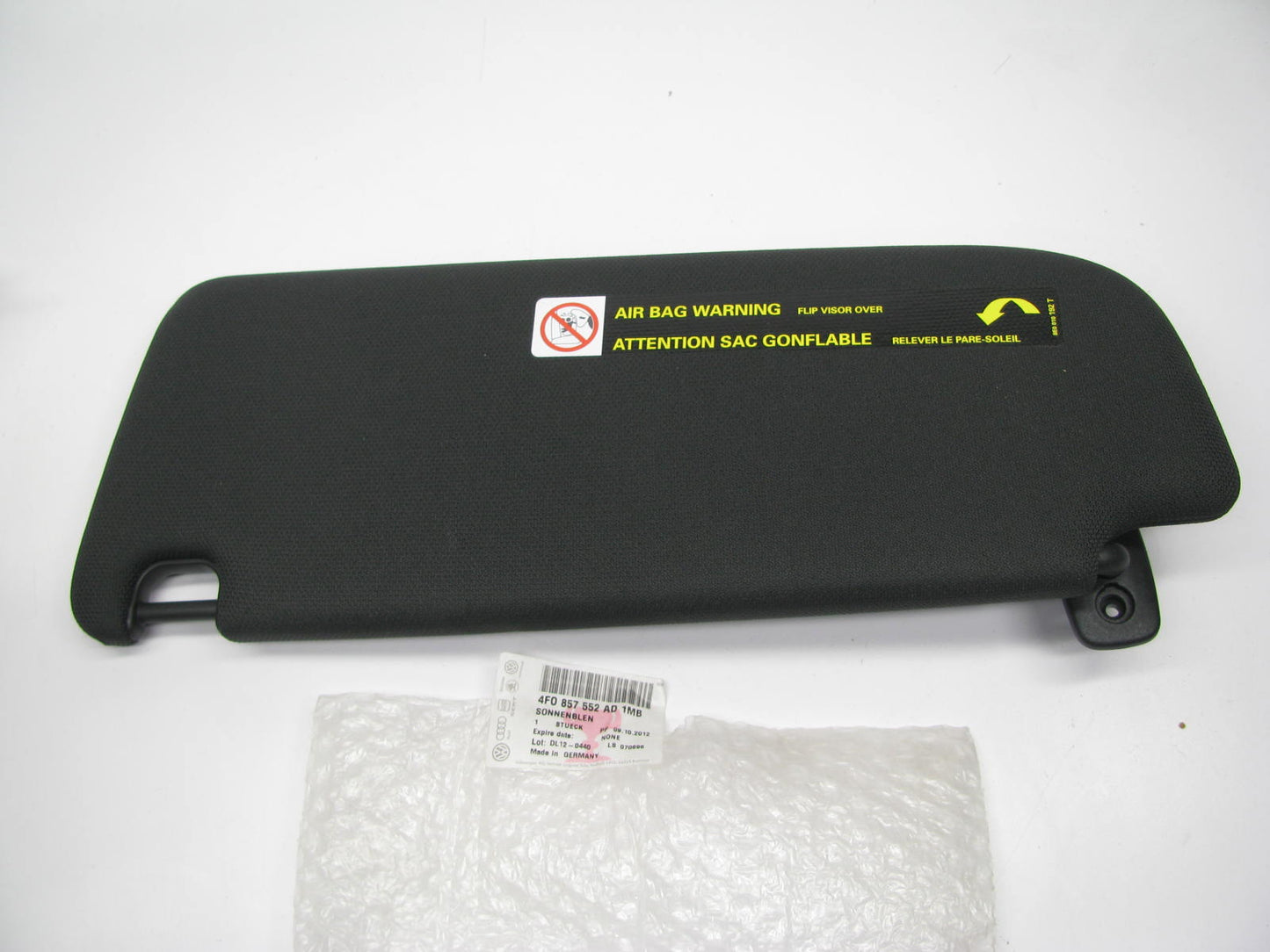 NEW GENUINE OEM VW Audi 4F0857552AD1MB RIGHT Sun Visor Sunvisor W/ Mirror BLACK