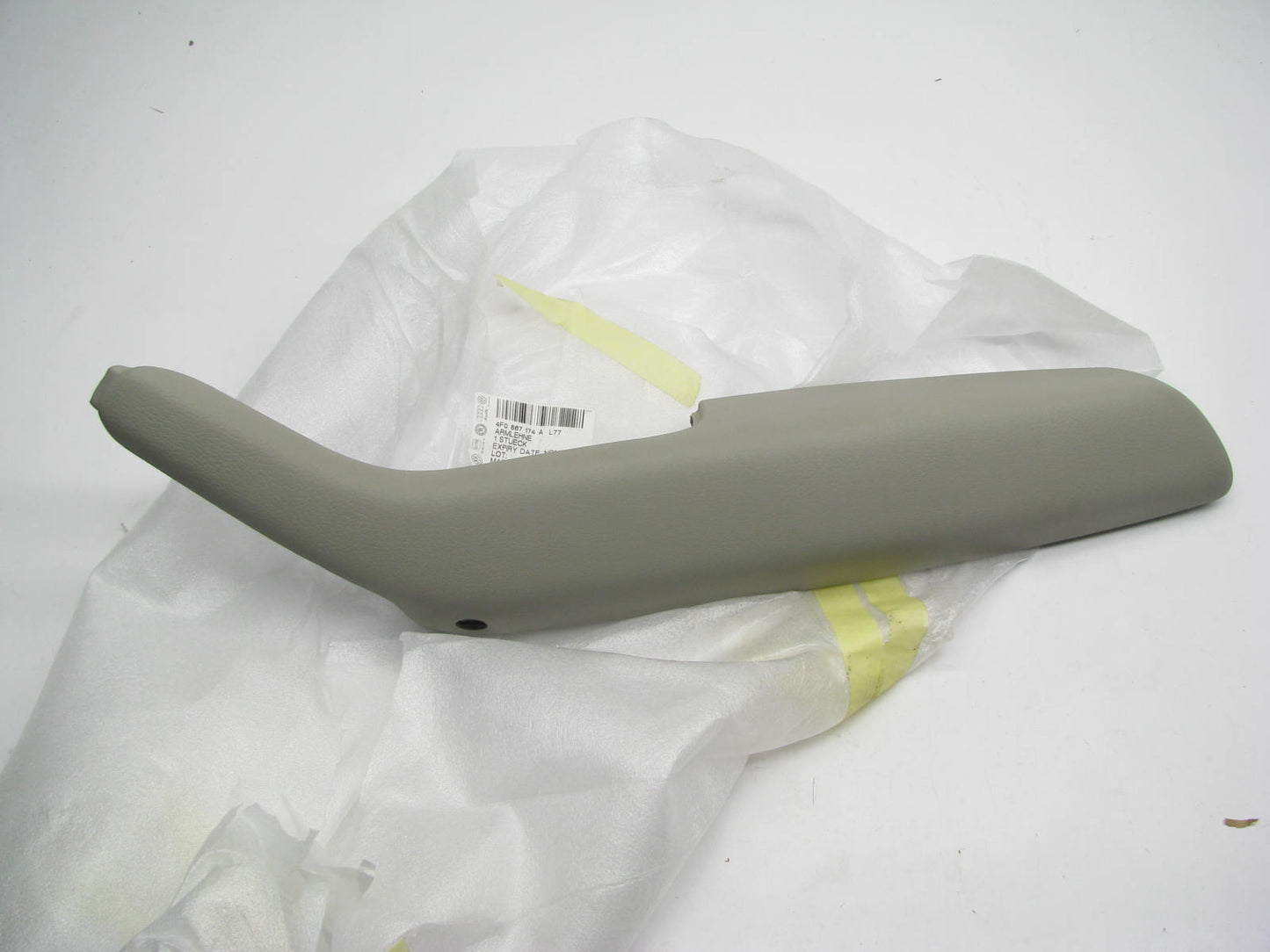 NEW OEM RH Front Door Armrest GRAY 4F0867174A-L77 For 2009-2011 Audi S6