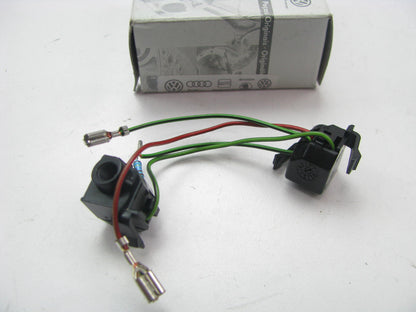 NEW - OEM VW Audi 4F0919063 Interior Roof Courtesy LED Light Assembly