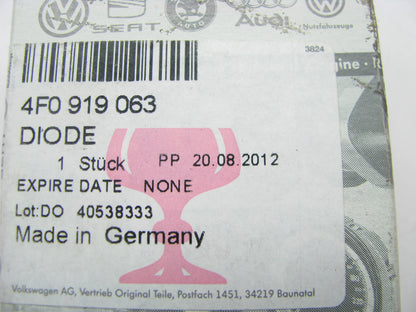 NEW - OEM VW Audi 4F0919063 Interior Roof Courtesy LED Light Assembly