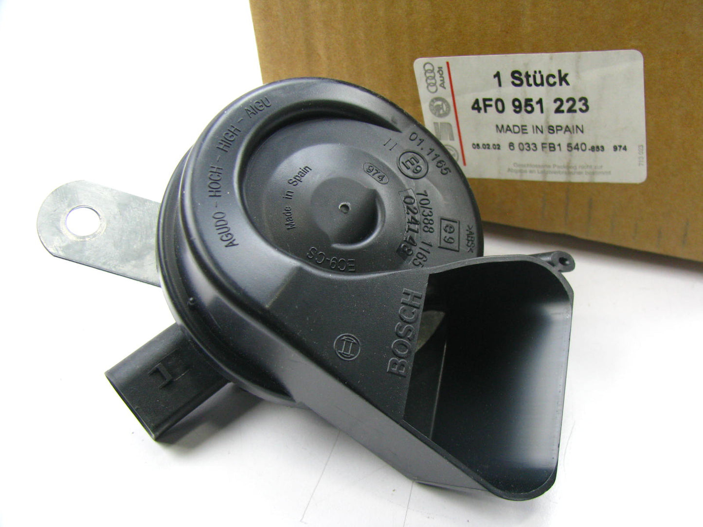 NEW GENUINE OEM Vw Audi 4F0951223 HIGH NOTE - Horn