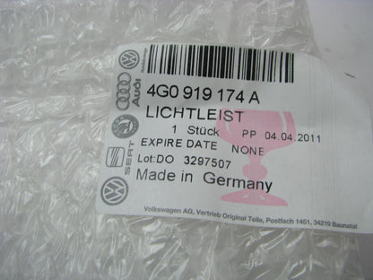 NEW - OEM Genuine Front Right Door Illumination Bar 2012-2017 Audi A6 4G0919174A