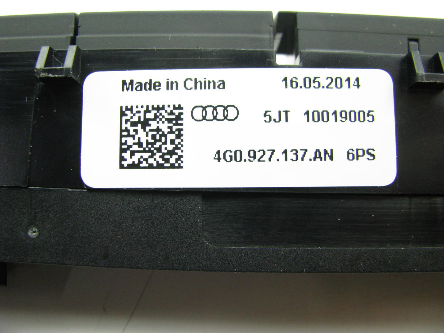 NEW - OEM VW Audi 4G0927137AN6PS Instrument Panel Dash Traction Control Switch