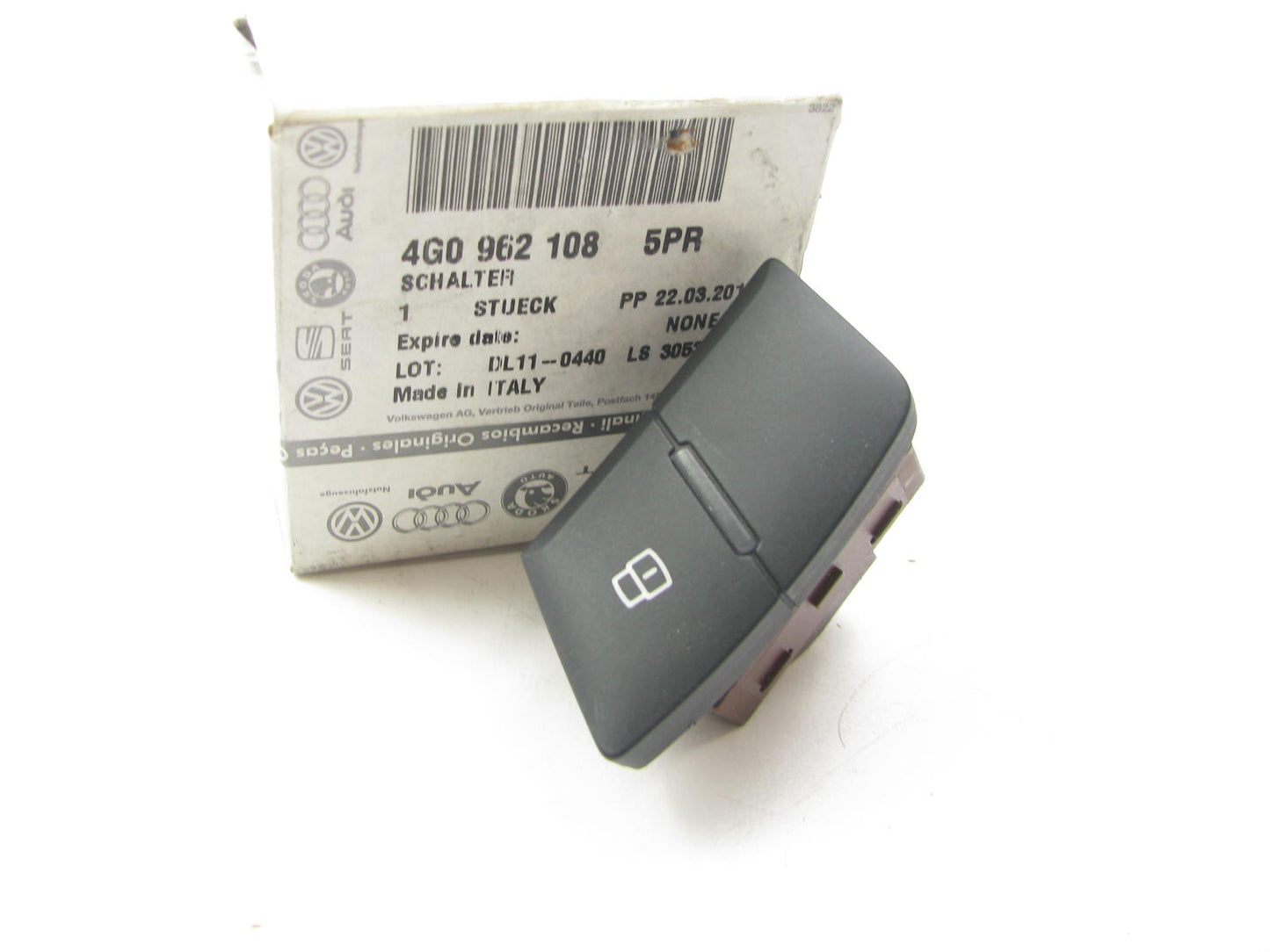 NEW - OEM VW Audi 4G09621085PR Rear Right Door Lock Switch 2012-2013 A6 2013 S6