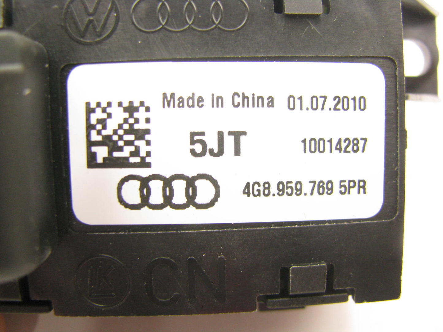 NEW - OEM VW Audi 4G89597695PR Front Left Seat Memory Switch