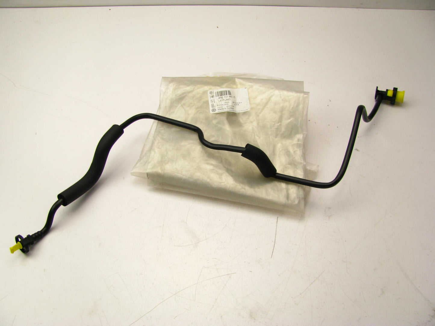 NEW GENUINE AUDI A8 S8 (4H, D4) TDI Emission Breather Hose Tube # 4H0131987C