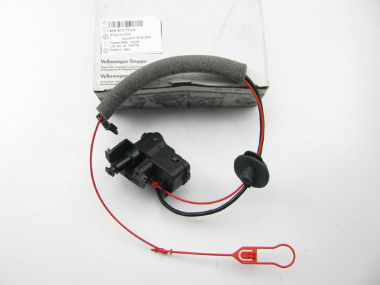 NEW GENUINE OEM Fuel Filler Door Lock Actuator Audi 4H0810773A