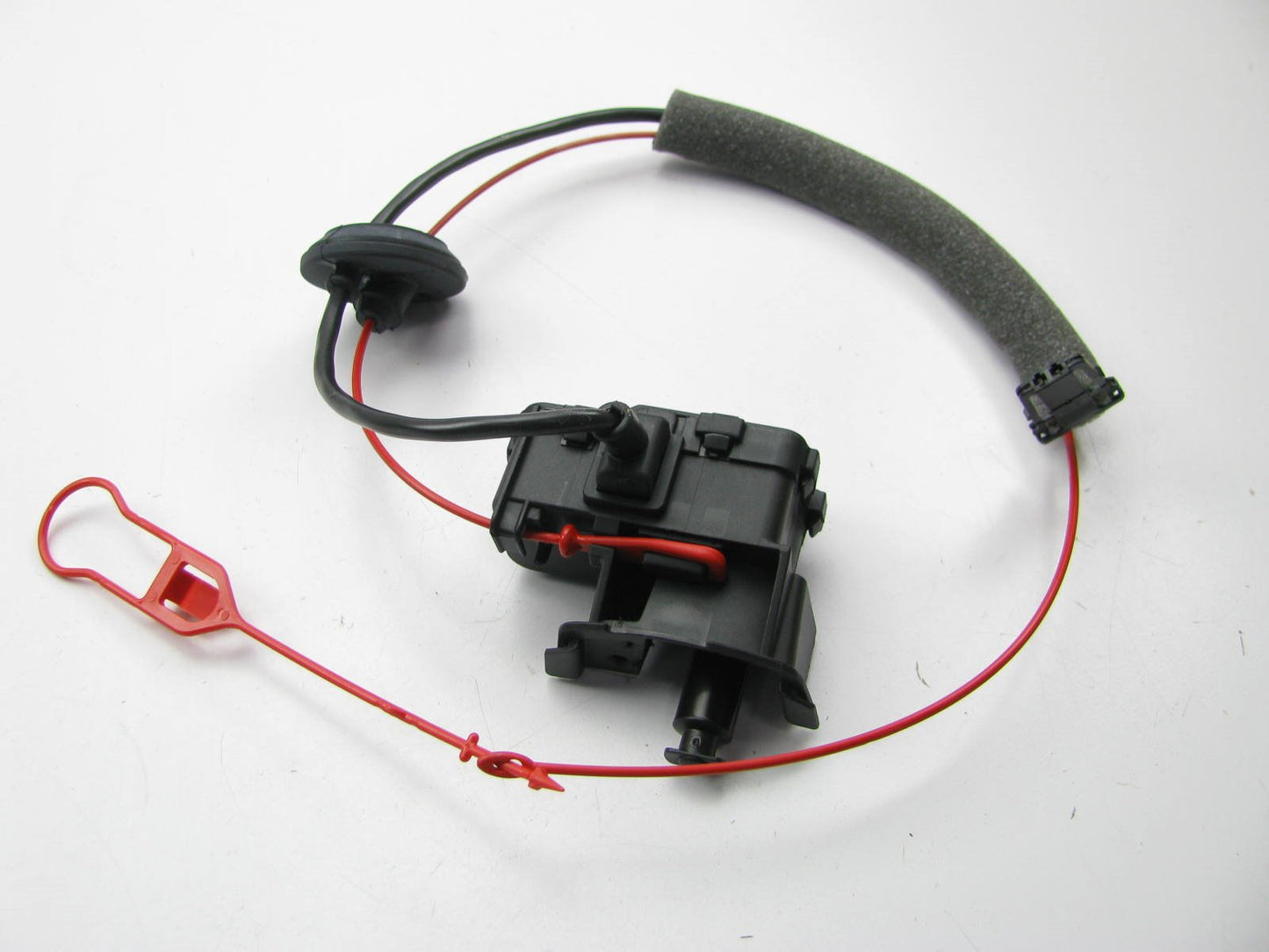NEW GENUINE OEM Fuel Filler Door Lock Actuator Audi 4H0810773A