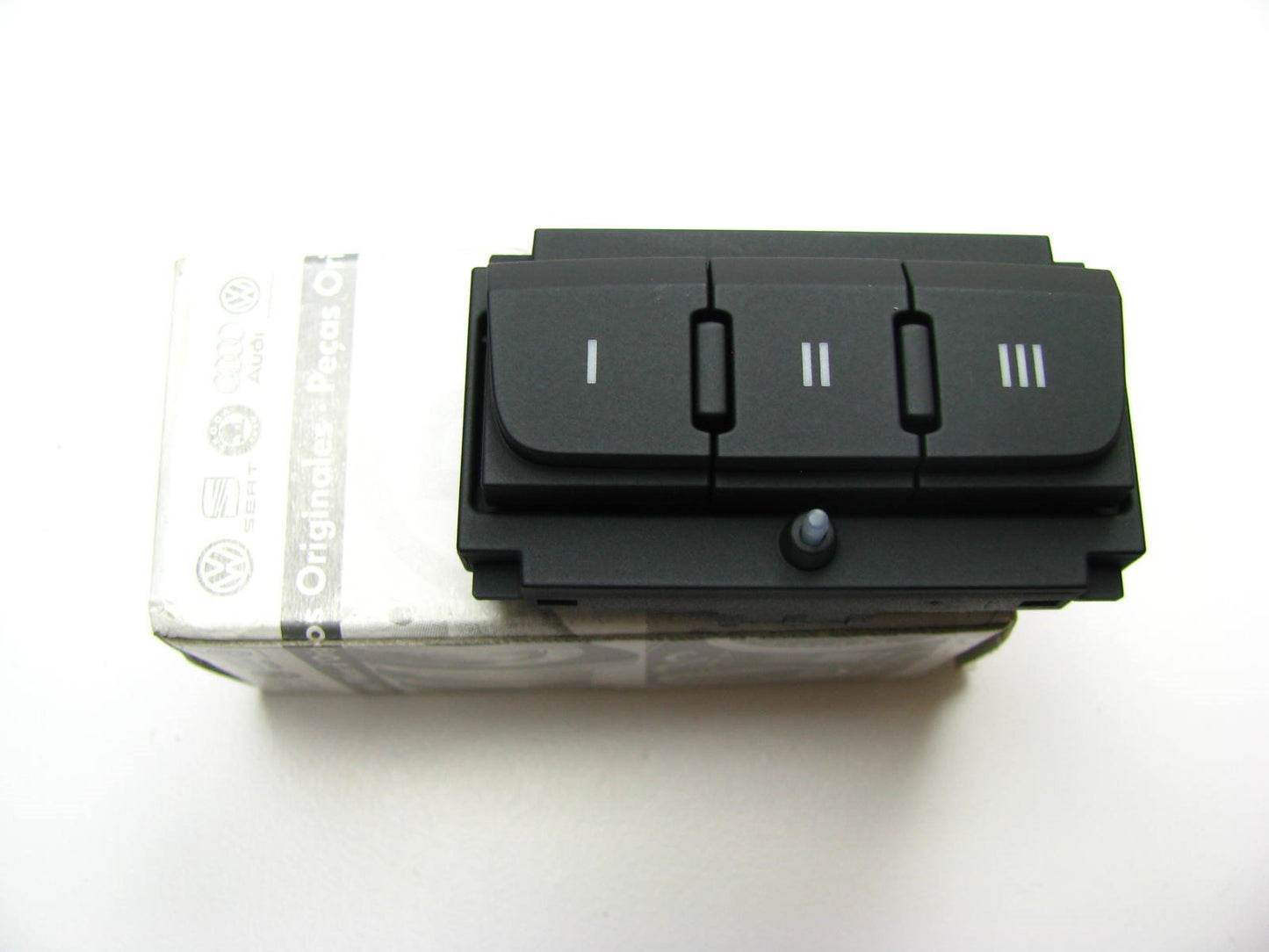 NEW OEM 11-16 Audi A8 Quattro, S8 Garage Door Opener Remote BLACK 4H09597196PS