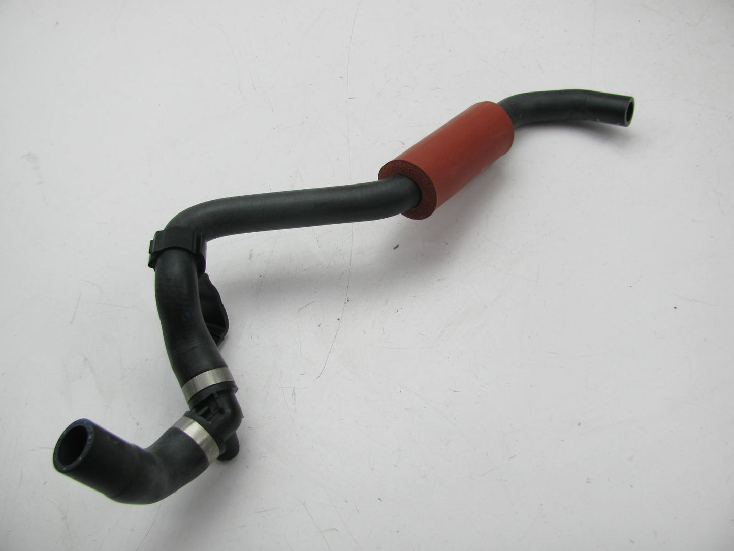 New Genuine OEM Audi Molded Heater Hose Pump To Core For 15-17 A8 S8 4H1819344A