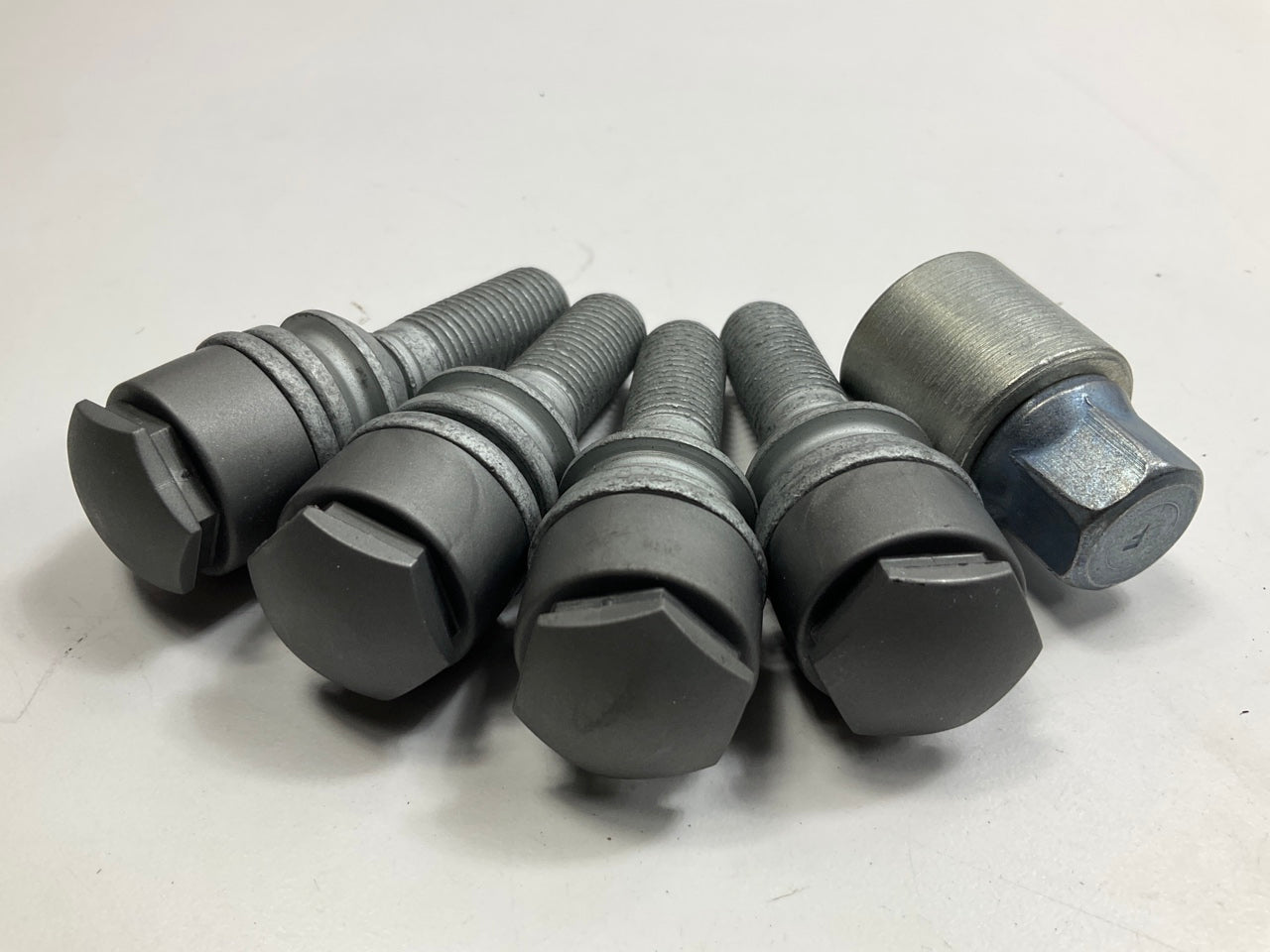 NEW GENUINE Wheel Locks Lock Set W/ Key OEM For 2007-2015 Audi Q7 4L0071455