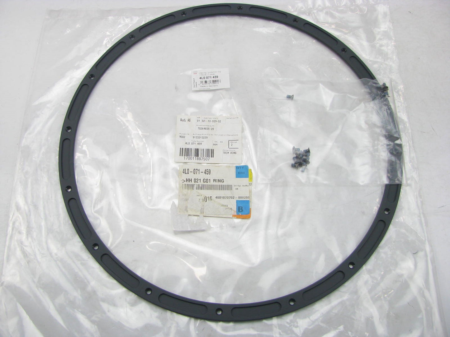 NEW - OEM Genuine Wheel Protective Trim Ring For 2008-2015 Audi Q7 4L0071459
