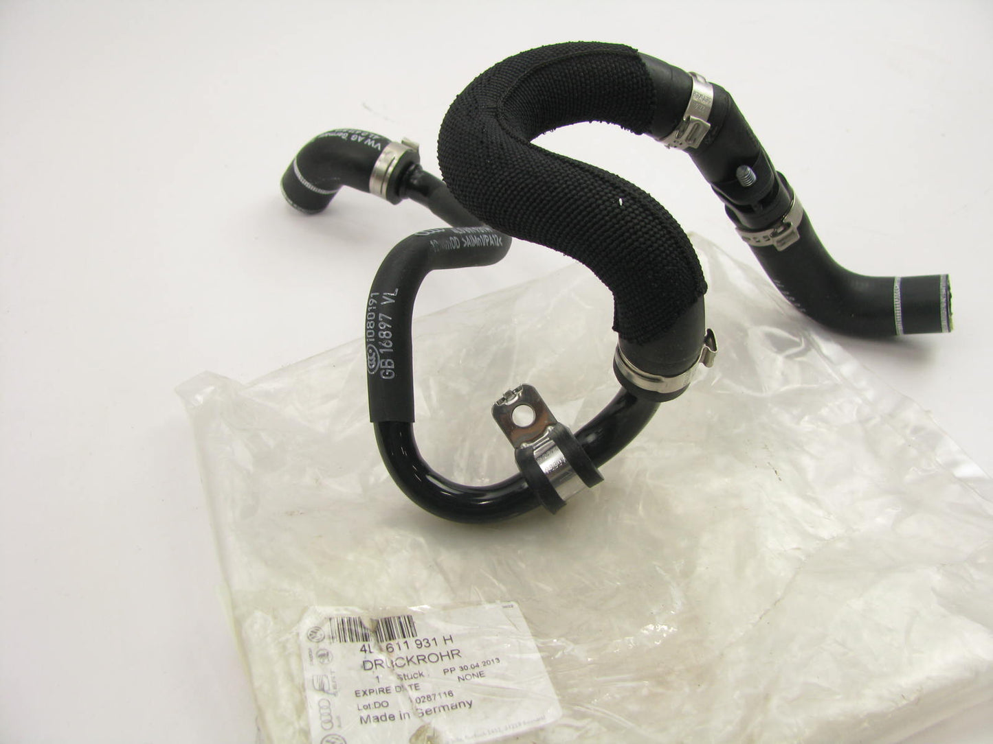 New Genuine OEM Brake Servo Vacuumn Pipe For Audi Q7 2010-15 4L0611931H