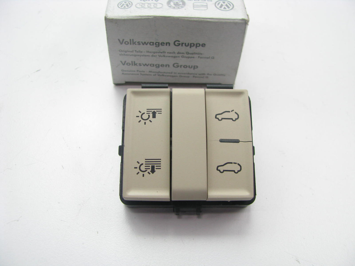 NEW - OEM VW Audi 4L0959561CU57 Sunroof Switch 2010-2015 Q7