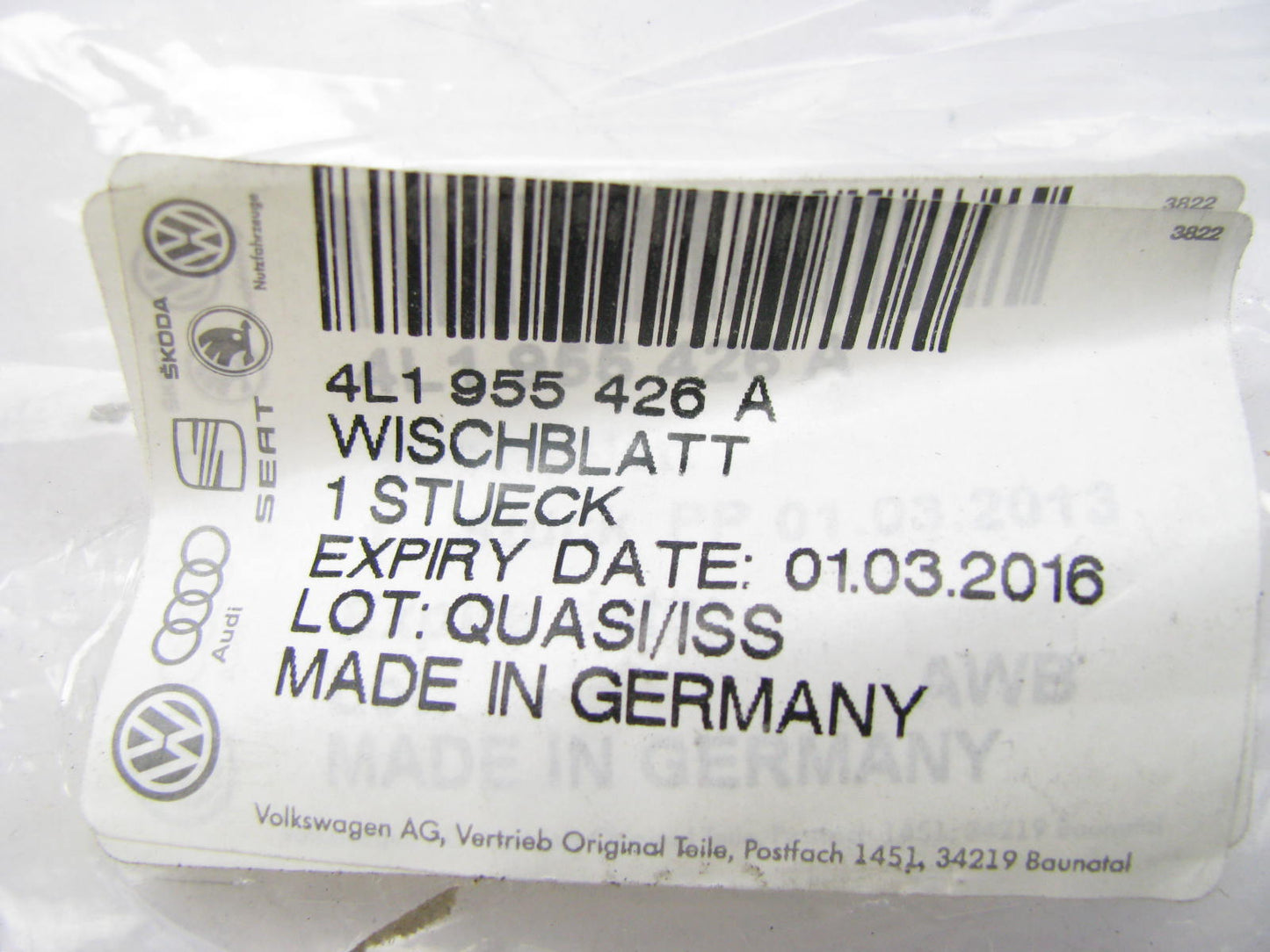 NEW GENUINE OEM Vw Audi 4L1955426A FRONT RIGHT Windshield Wiper Blade