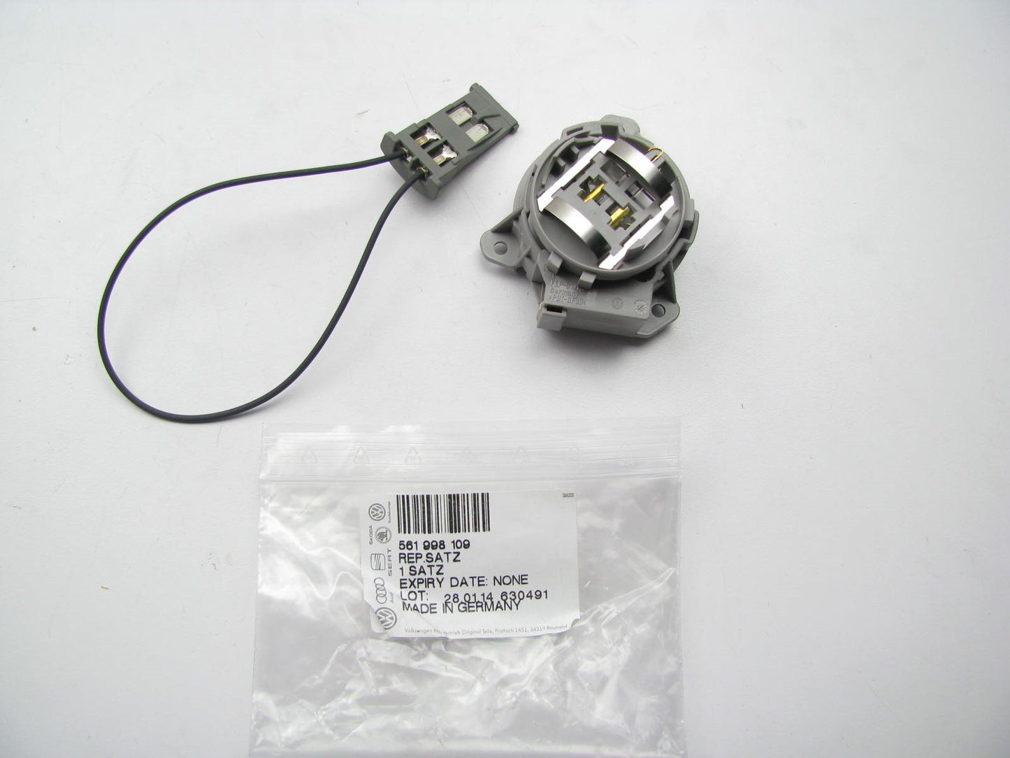 NEW Genuine VW 561998109 Front Headlight Head Light Lamp Retaining Ring Holder