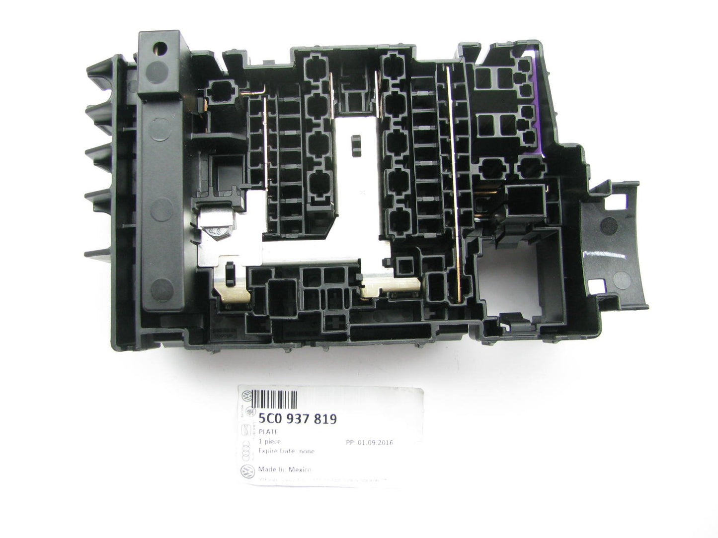NEW Fuse Relay Box OEM 2013-14 VW Beetle, 2011-14 Jetta, 12-14 Passat 5C0937819