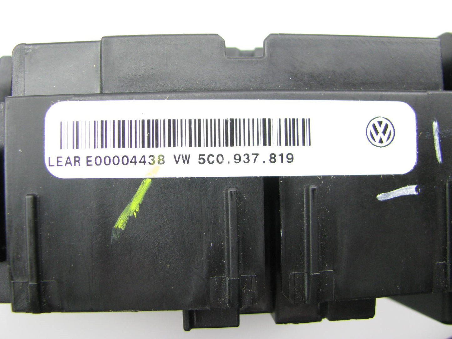 NEW Fuse Relay Box OEM 2013-14 VW Beetle, 2011-14 Jetta, 12-14 Passat 5C0937819