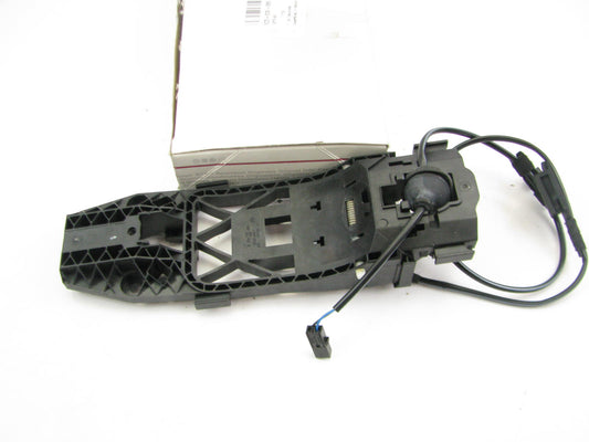 NEW - OEM VW Audi 5C5839885B Front RIght Outside Door Handle Base 2012 Beetle