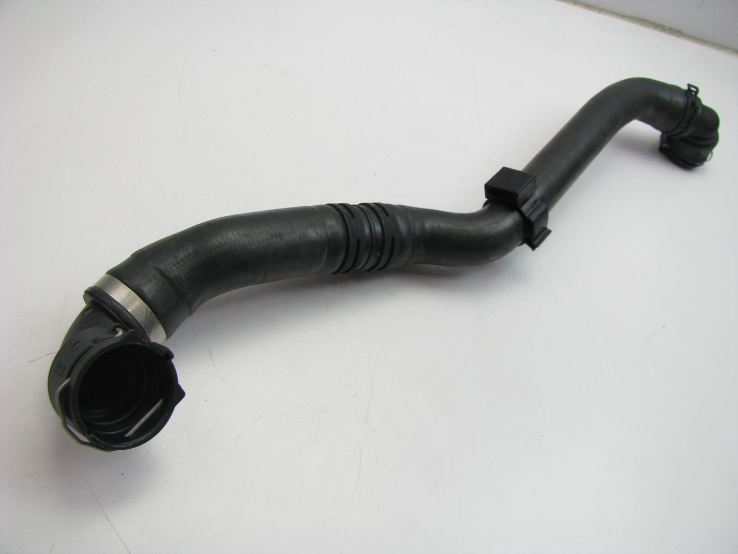 NEW GENUINE OEM Vw Audi Upper Radiator Coolant Hose 16-18 Audi Q3 & Q3 Quattro