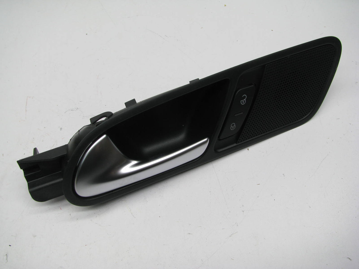 NEW OEM LH Rear Interior Door Handle W/speaker 5N0839113AF-UAQ For 14-17 Tiguan