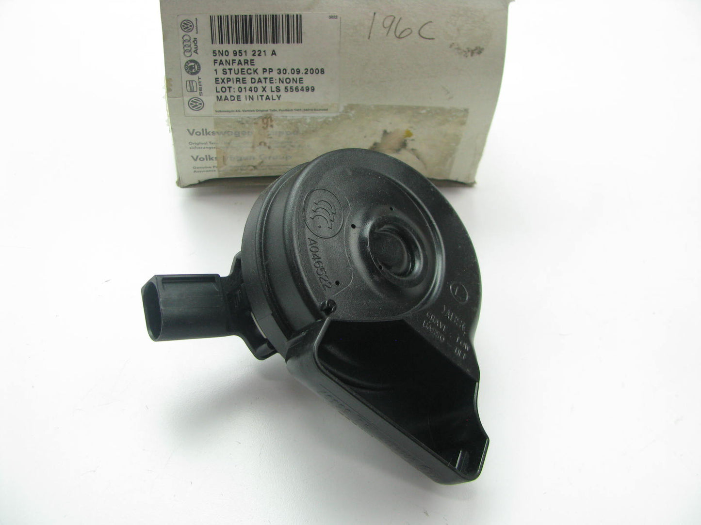 NEW - OEM VW Audi 5N0951221A Low Note Horn 2009-2017 Tiguan