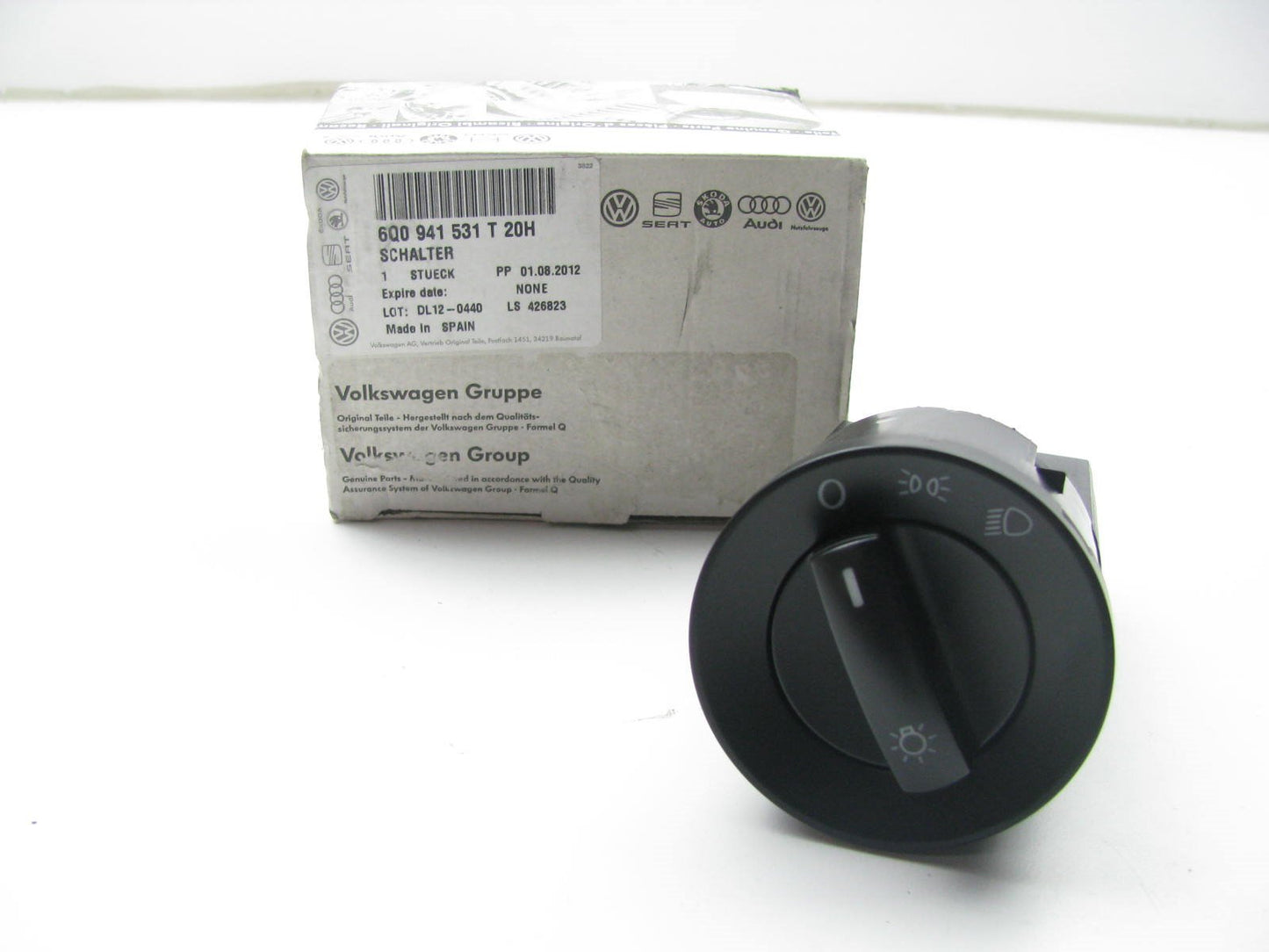 NEW - OEM GENUINE Head Lamp Headlight Switch - 2009-2010 VW Beetle 6Q0941531T20H
