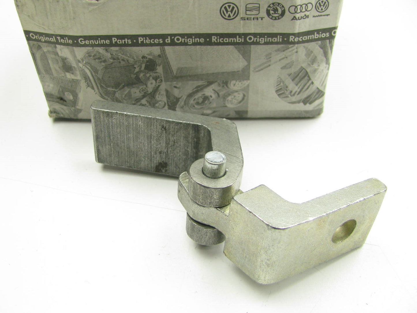 NEW GENUINE FRONT Door Hinge OEM For 1999-2003 Vw EuroVan 701831401