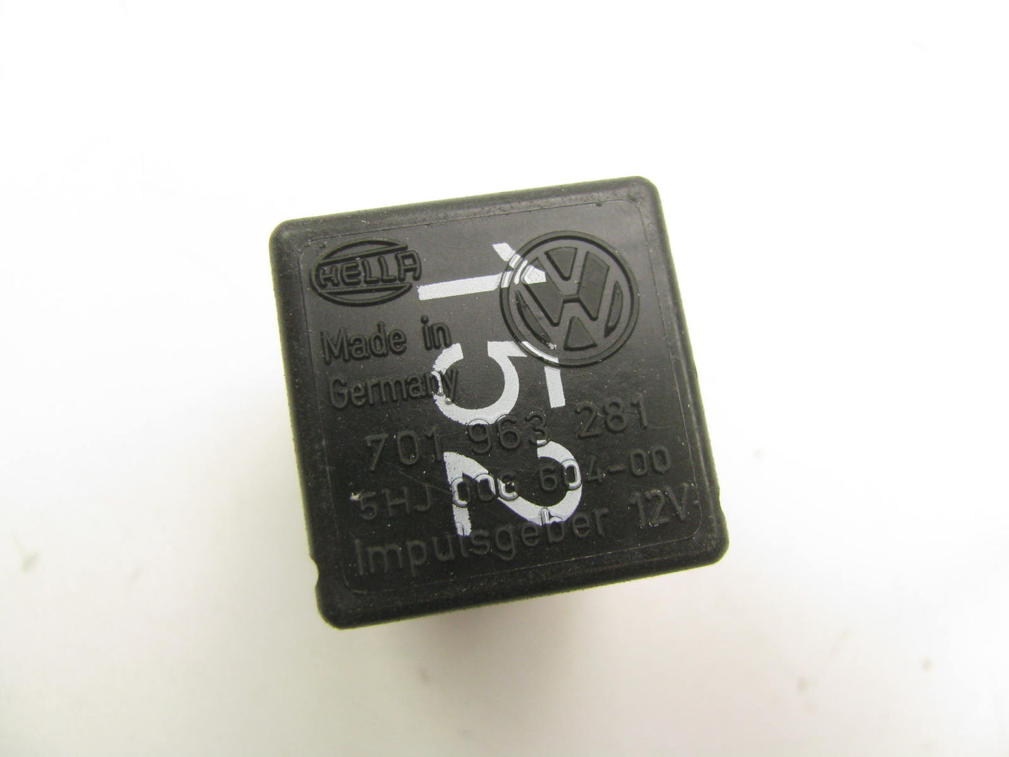 New Genuine OEM Heater Sender Control Relay For 1992-96 Volkswagen EuroVan No152