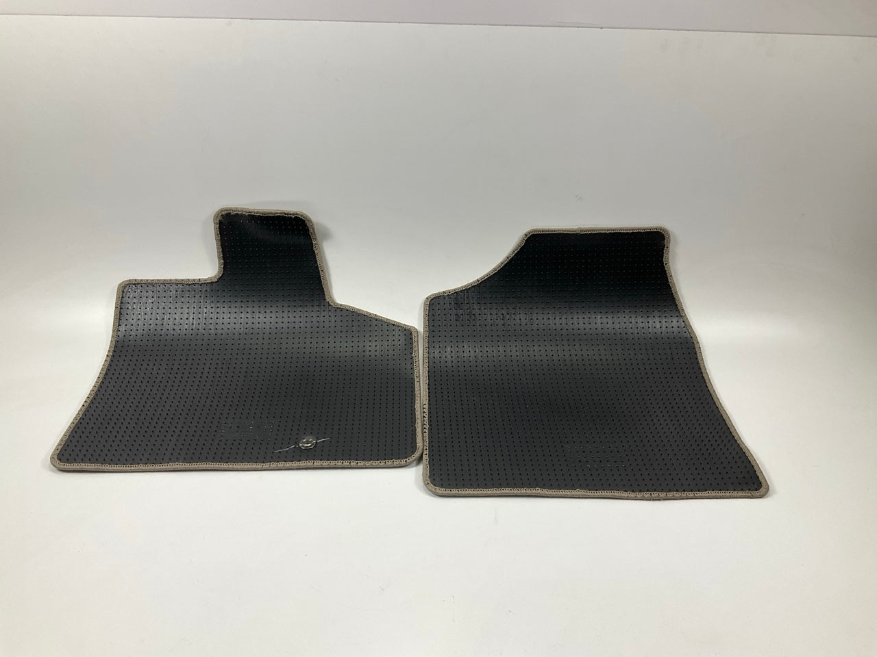 NEW 4-PC Pebble Beige Floor Mat Set OEM For 2009-2011 VW Routan 7B0863011C-DK5