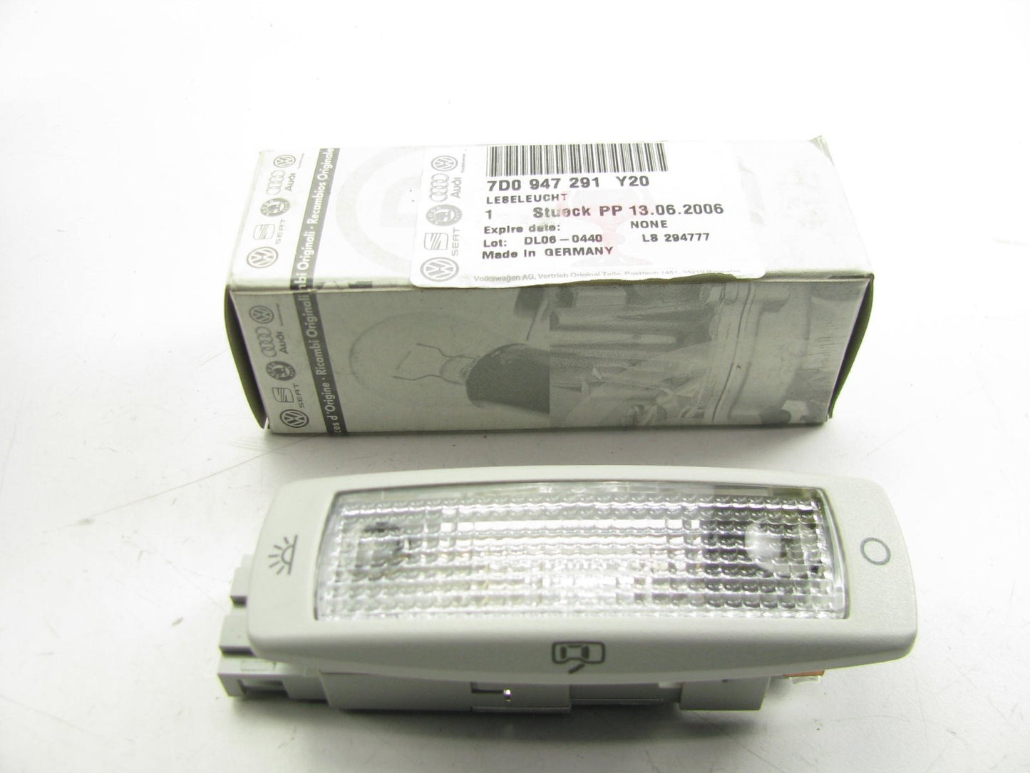 New OEM 2nd Row Seat Dome Map Lamp Light GRAY For 99-04 VW EuroVan 7D0947291Y20