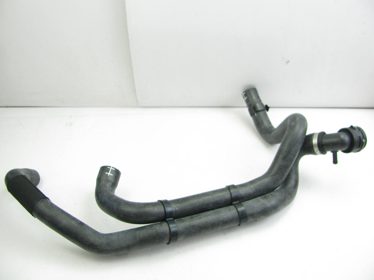 NEW GENUINE OEM VW 7L0122101M Radiator Upper Coolant Hose 08-10 Touareg 3.6L V6