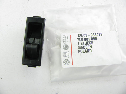 New Genuine OEM Left Front Seat Front Cover Clip For Audi Q7 2007-15 7L0881090