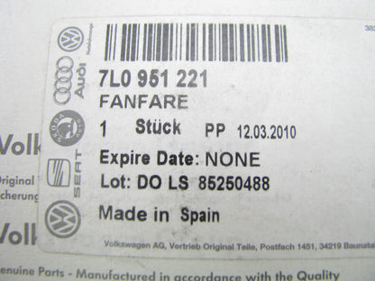 NEW - OEM VW Audi 7L0951221 Low Note Horn 2004-2010 Touareg