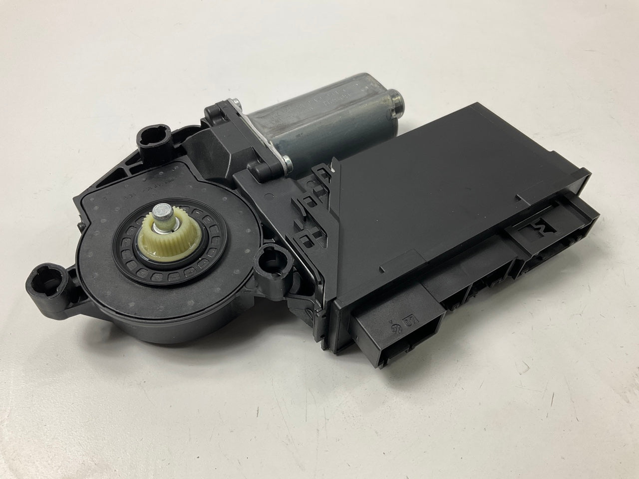 NEW OEM VW 7L0959703D-Z5W Rear Left Power Window Motor - 03-10 VW Touareg