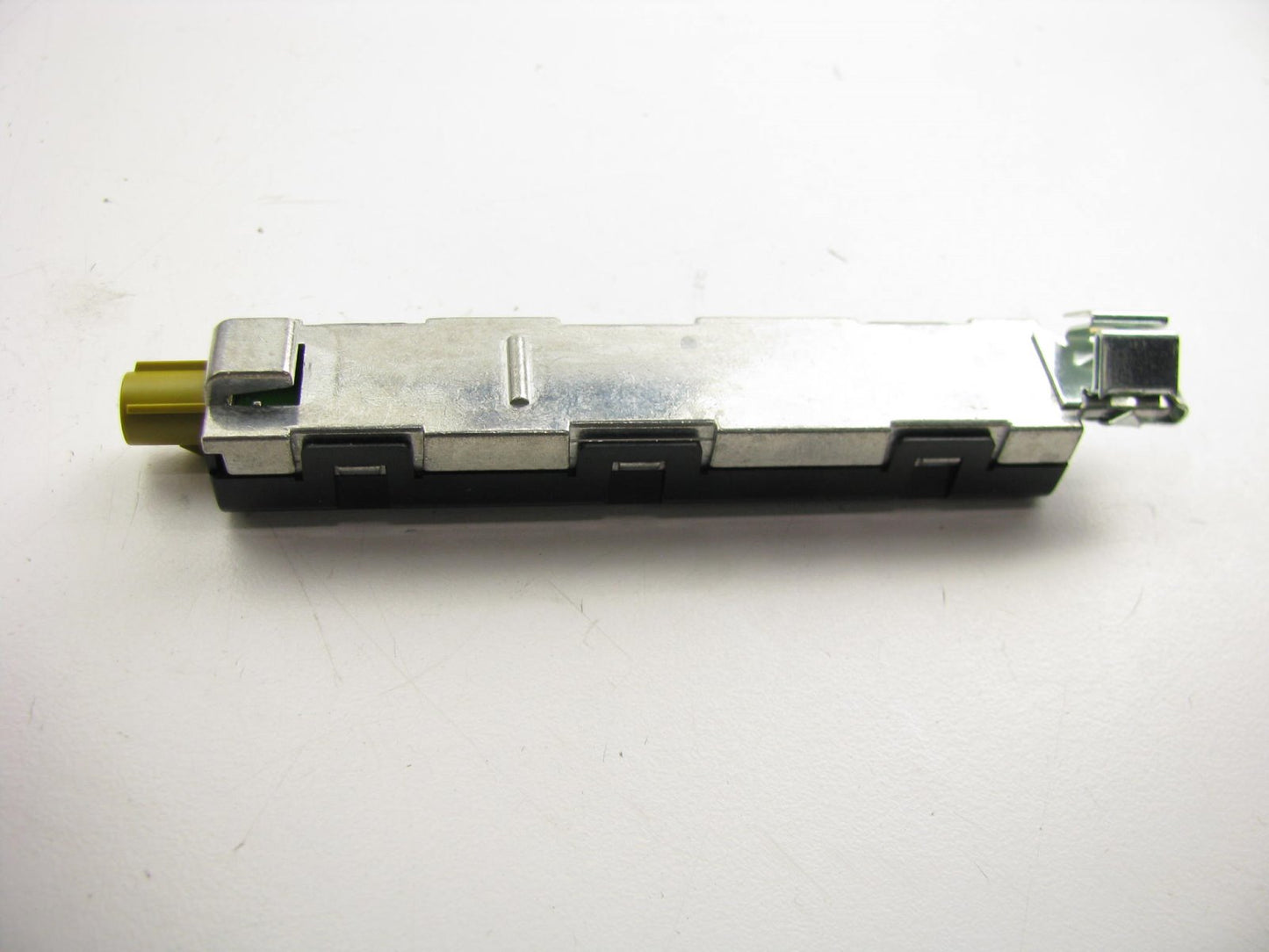 New OEM Left Side Navigation GPS Antenna Amplifier Booster For 08-10 Touareg