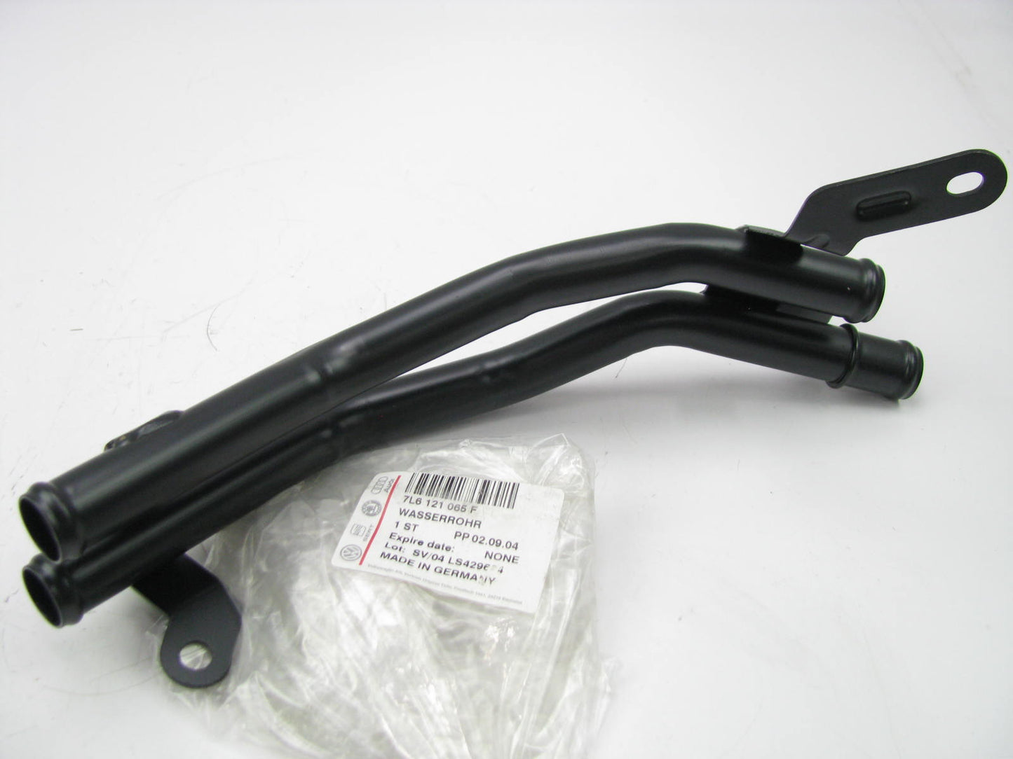 NEW - OEM VW Audi 7L6121065F Engine Coolant Return Pipe 2004-07 Touareg 4.2L-V8