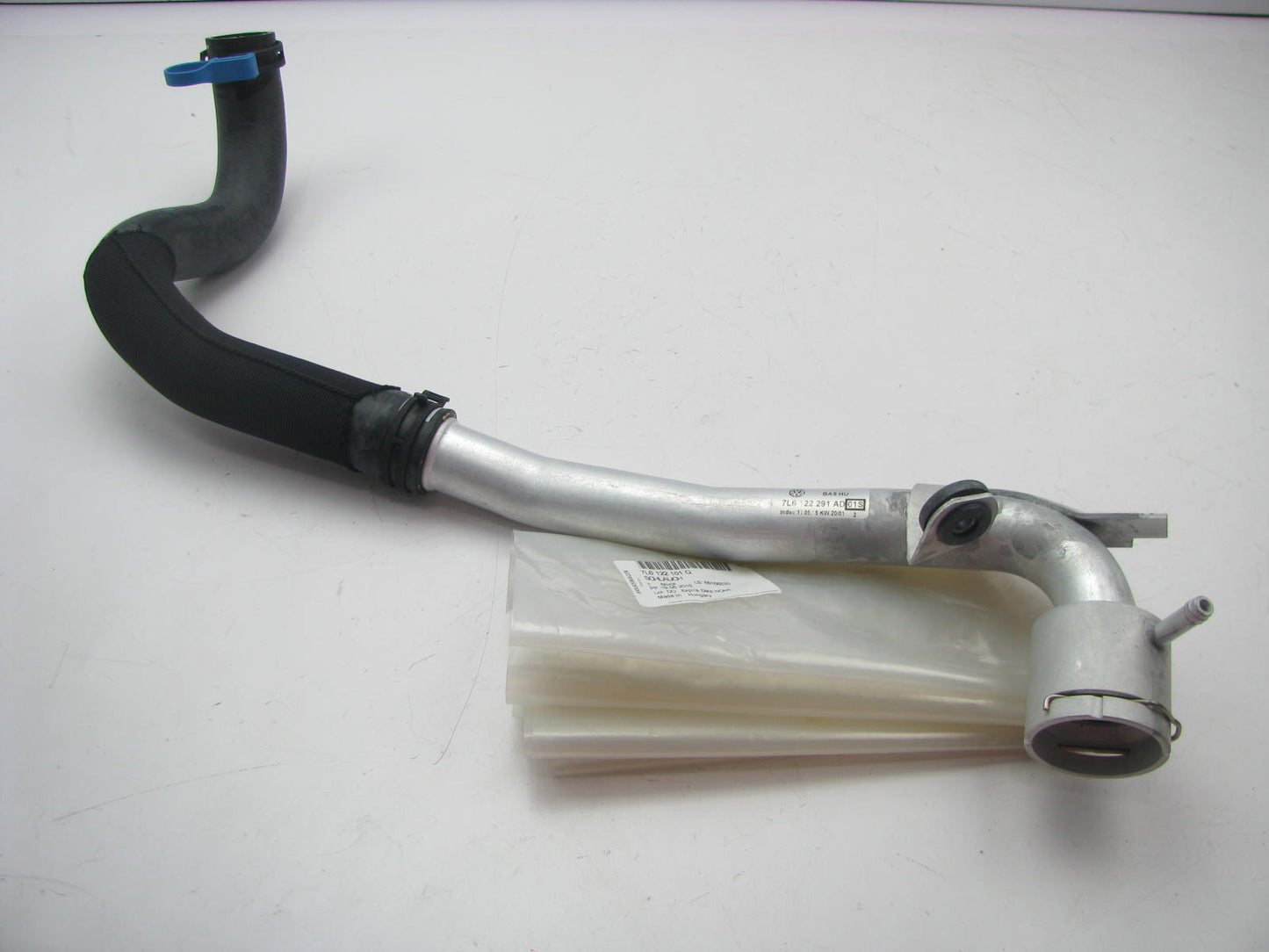 NEW - OEM VW Audi 7L6122101Q Upper Radiator Coolant Hose Pipe 09-10 Q7 TDI