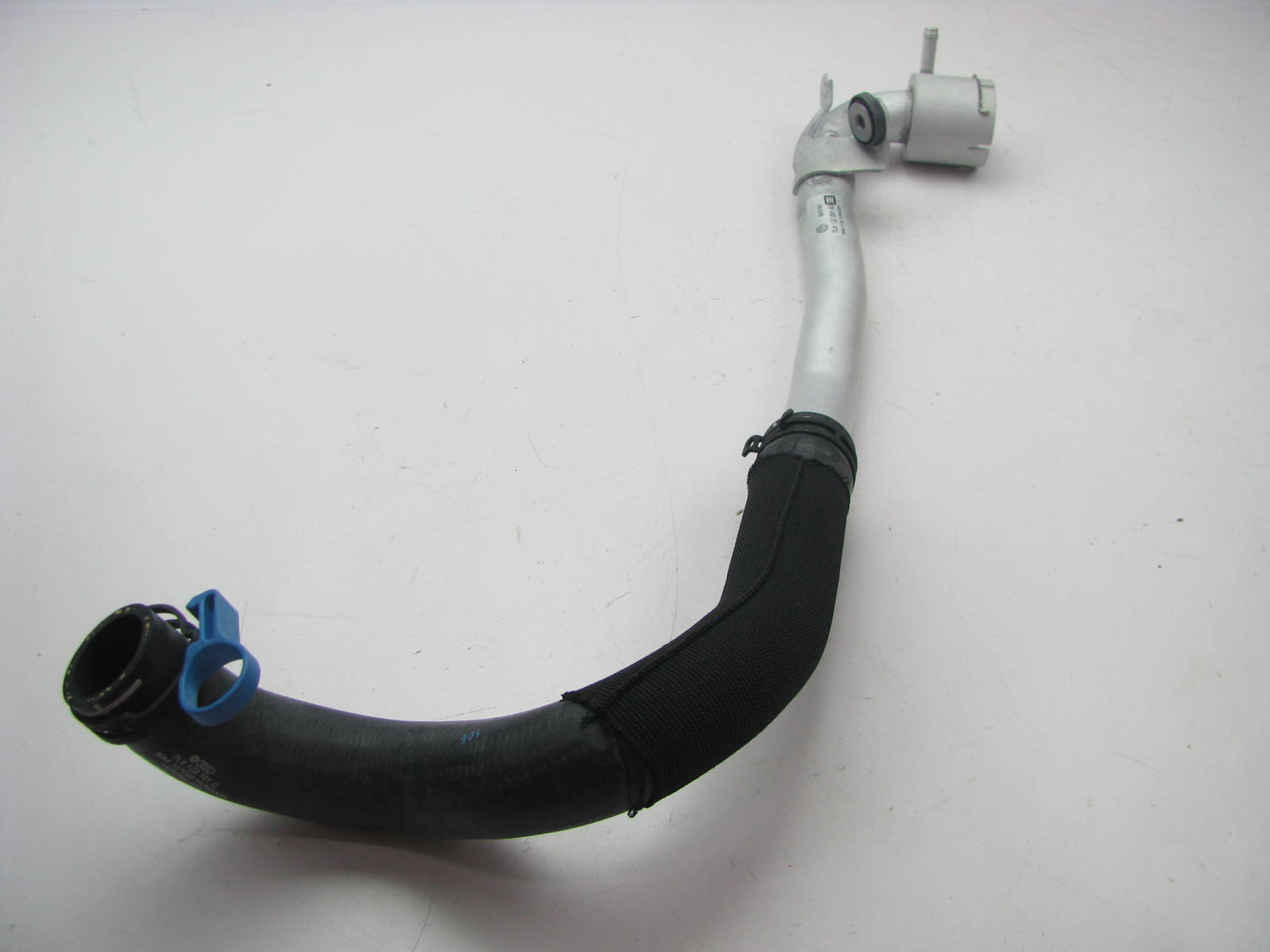 NEW - OEM VW Audi 7L6122101Q Upper Radiator Coolant Hose Pipe 09-10 Q7 TDI