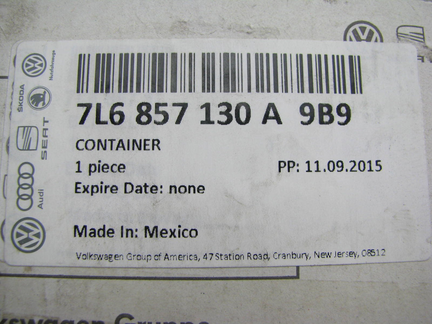 NEW - OEM 7L6857130A9B9 Center Console Tray Bin For 2004-2010 VW Touareg