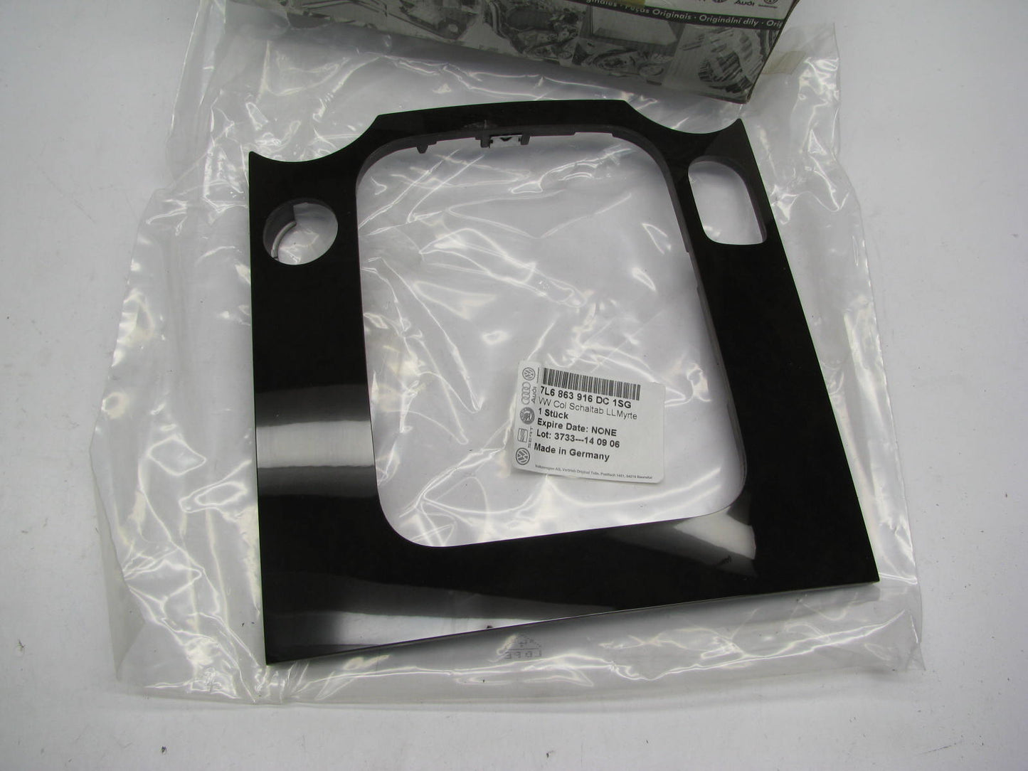 NEW Center Console Trim Plate 7L6863916DC-1SG Genuine OEM FOR VW Toureg 2004-08