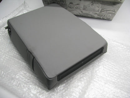 NEW OEM Rear Seat Armrest 7L6885875BK-6P3 Genuine OEM For 2005-2010 VW Touareg