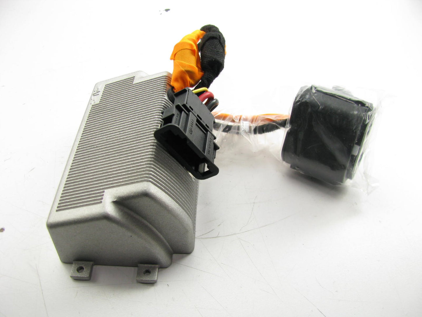 New OEM Trunk Current Power Inverter Module For 2007-2010 VW Touareg 7L6907155C